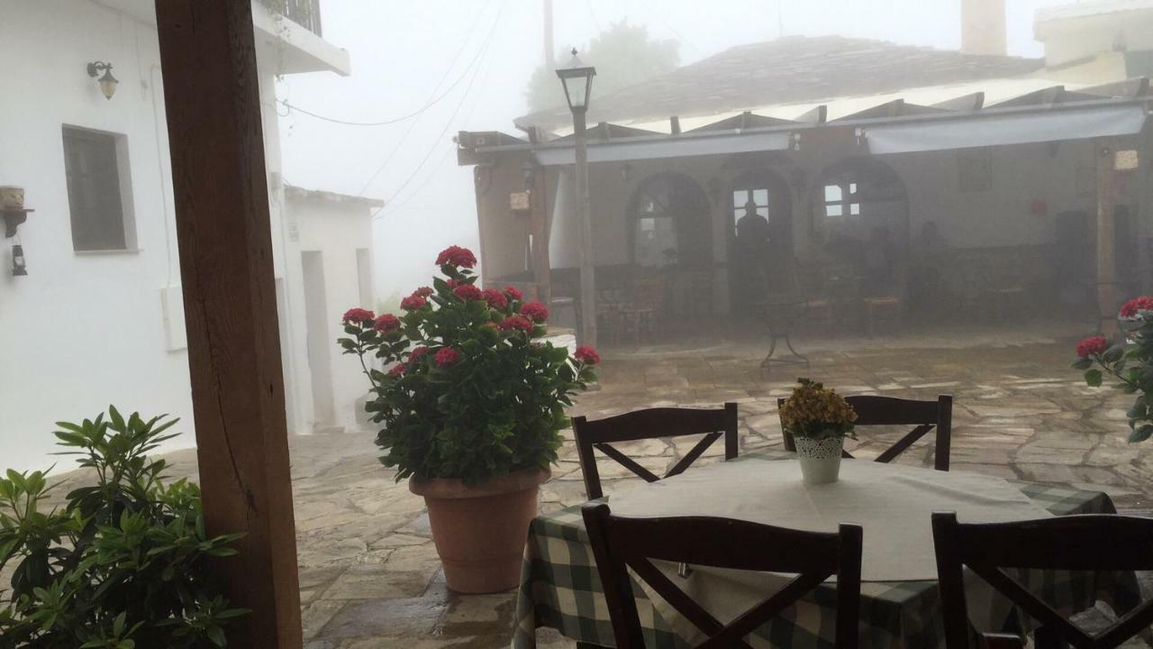 Antoniou Guesthouse Kastanitsa エクステリア 写真